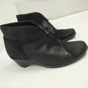 Arche Shoes Womens Size 38 Black Leather Front Zip Ankle Boots equal to US 7.5